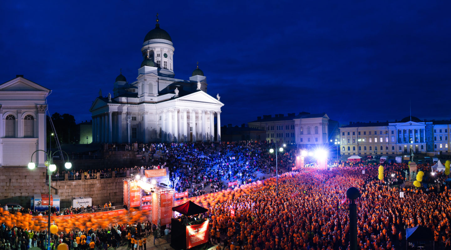 Midnight Run Helsinki senatstorget starten panorama