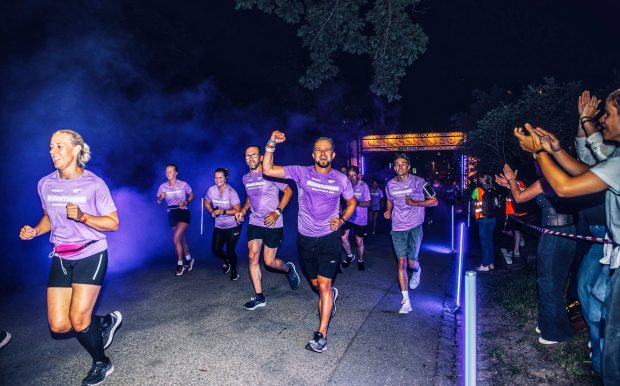 Stämningsbild från Midnattsloppet Stockholm