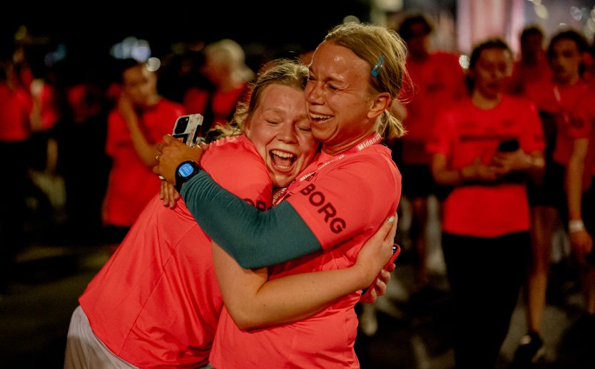 Midnattsloppet_Stockholm-kram-efter-målgången