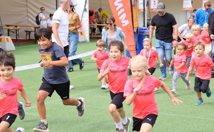 Mini Midnattsloppet Stockholm 2025 springer barn