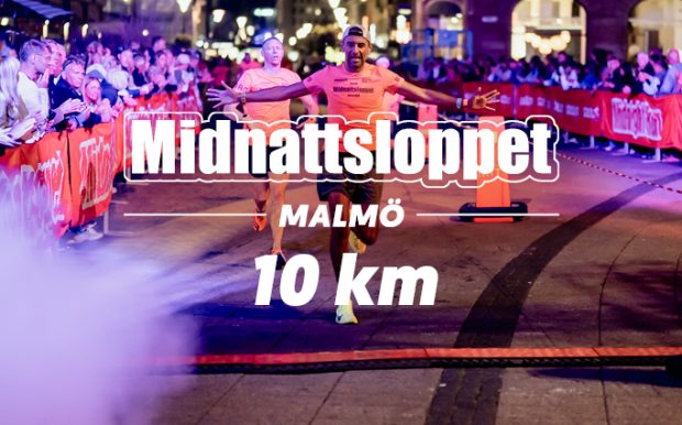 Löpare mot mål i Malmös Midnattsloppet