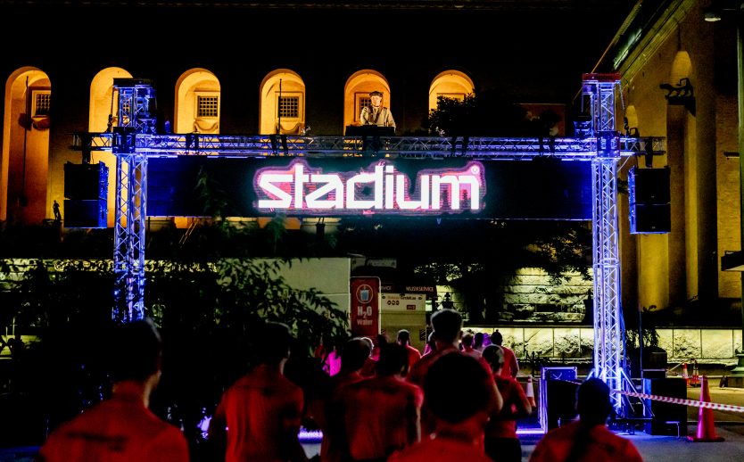 Stadiums aktivitet utmed banan i Midnattsloppet Göteborg