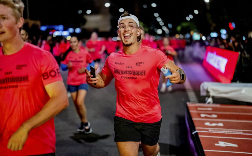 Glad kille i Sveriges roligaste löplopp