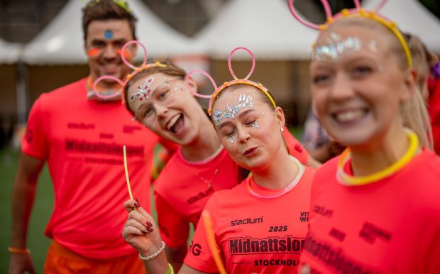 Anmäl ett lag om 4 personer till Midnattsloppet