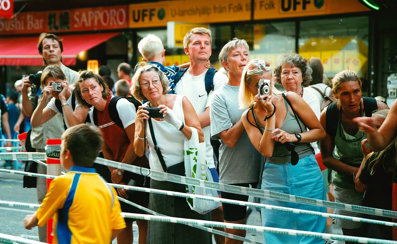 2002 historiska bilder publik