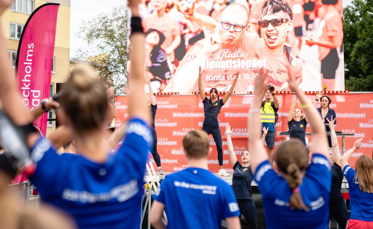 Uppvärmning Glada Midnattsloppet